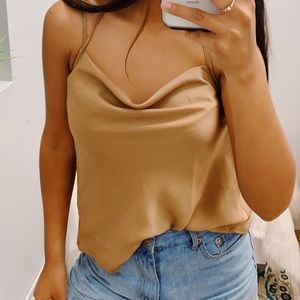 2/$20 sale 🚨 Tan top